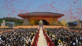 Suasana upacara penghormatan Kaisar Kuning Tahun Bingwu di kampung halamannya