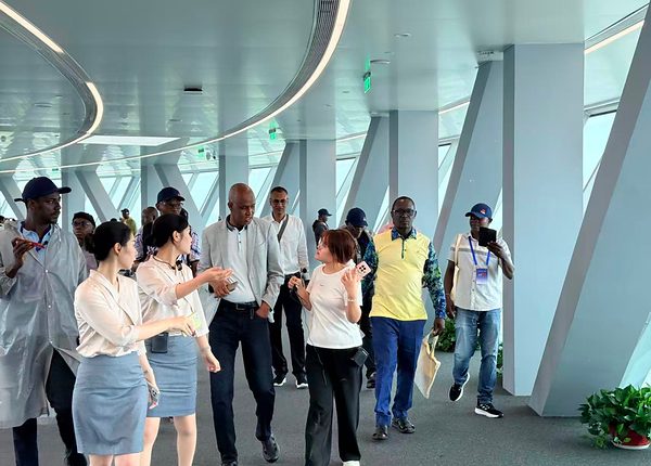 Xinhua Silk Road: Jurnalis Muda Afrika Jajaki Peluang Kerja Sama Baru Tiongkok-Afrika di Hunan