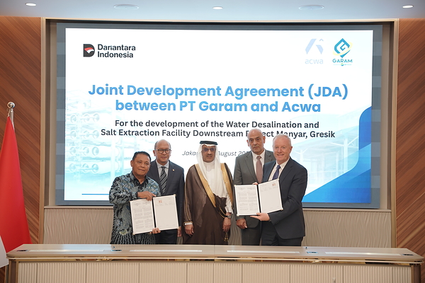 Acwa menandatangani perjanjian pengembangan bersama dengan PT GARAM untuk proyek integrasi desalinasi air laut dan garam industri dengan skala utilitas yang pertama di Indonesia