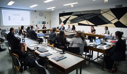 Menutup Kesenjangan Literasi Digital Berpotensi Mendorong PDB Global hingga Triliunan Dolar