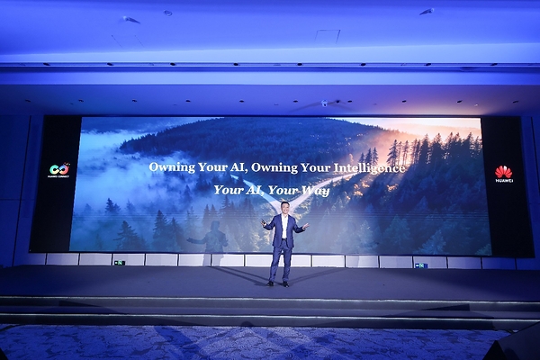 Huawei Luncurkan Solusi Fintelligent AI, Dukung Institusi Keuangan Global Wujudkan “Own Your AI, Own Your Intelligence”